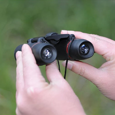 jumelles compactes qui entrent dans une poche