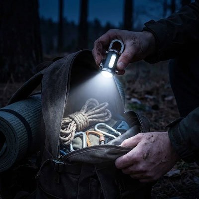 lampe de poche pratique avec mousqueton
