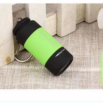 lampe de poche rechargeable modèle vert