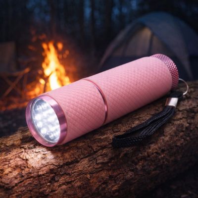lampe de poche rose compacte