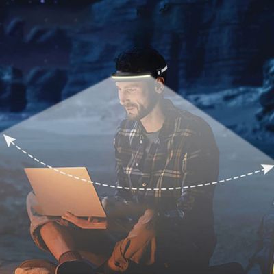 lampe frontale homme lecture à la noirceur