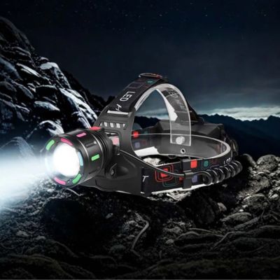 lampe frontale sur un rocher