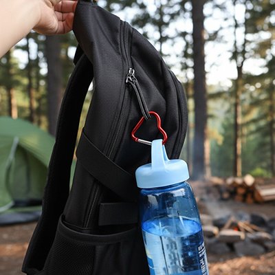 mousqueton porte clé en cœur pour attacher  bouteille d'eau