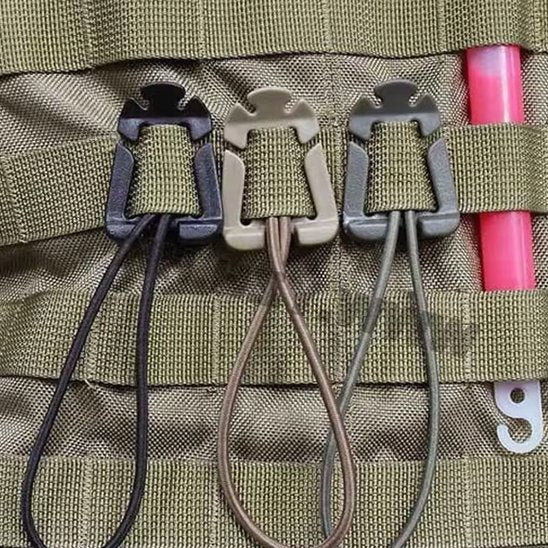 Mousqueton porte clé molle sur sac à dos tactique