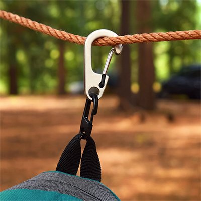 Mousquetons pratiques