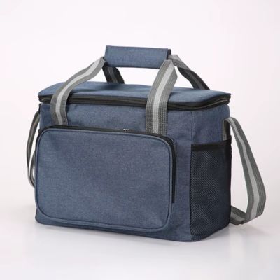 Sac isotherme bleu quinze litres