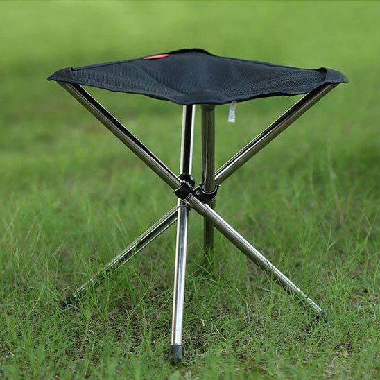Tabouret pliable noir pratique