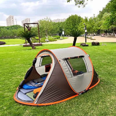 Tente beige pour 8 personnes