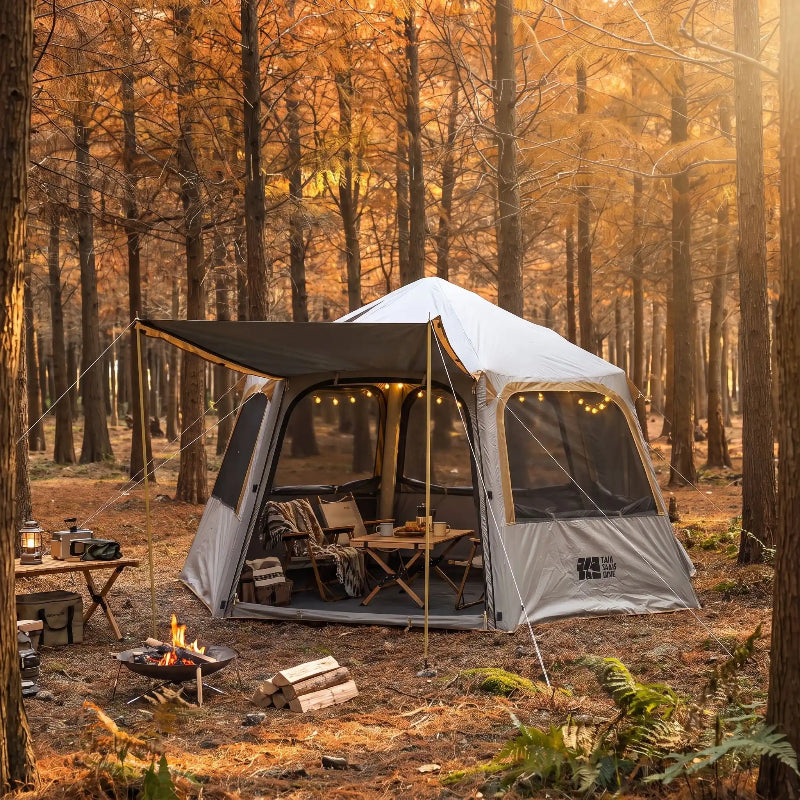 Tente de randonnée sur un terrain de camping